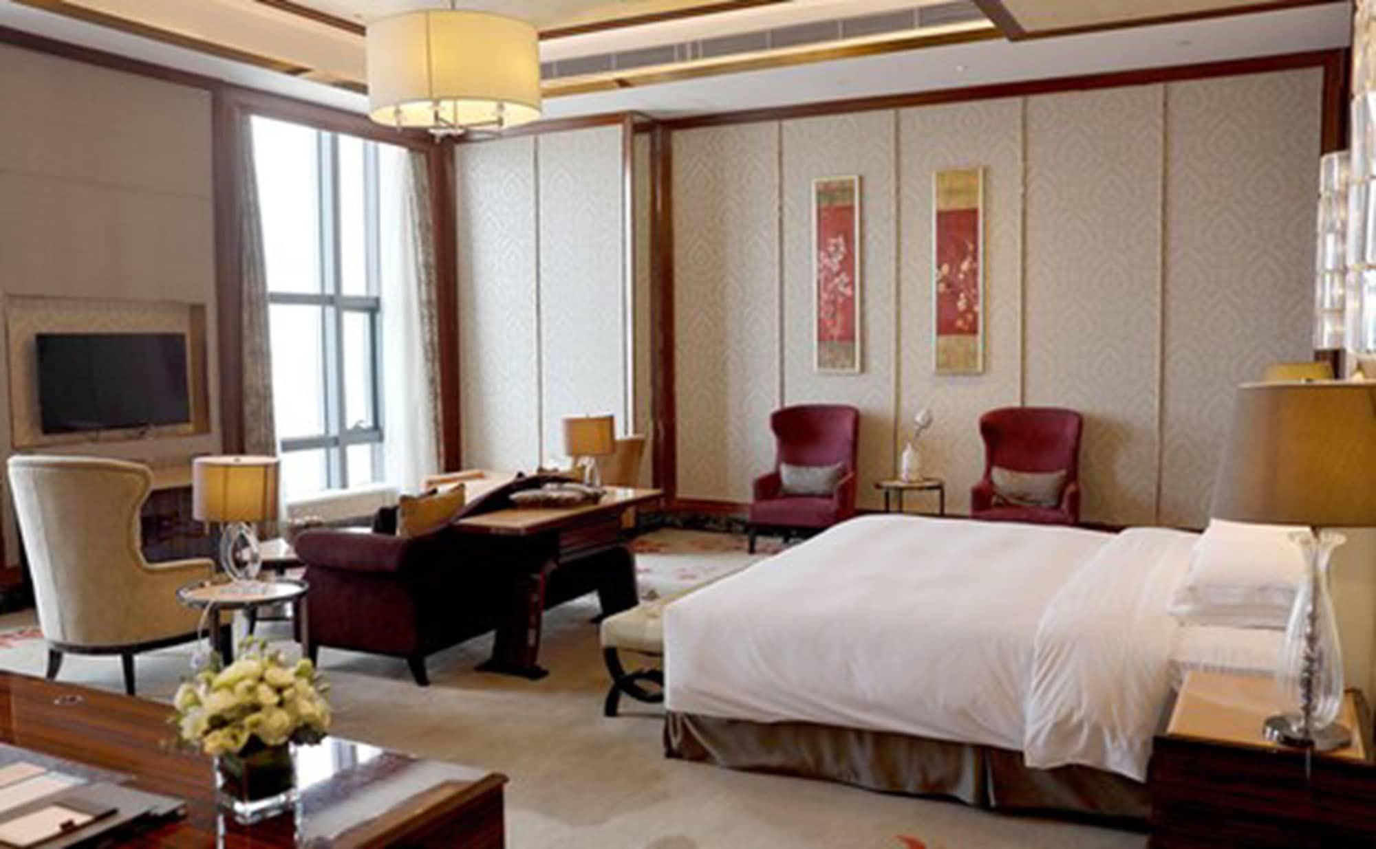 Hilton Zhongshan Downtown Exteriör bild