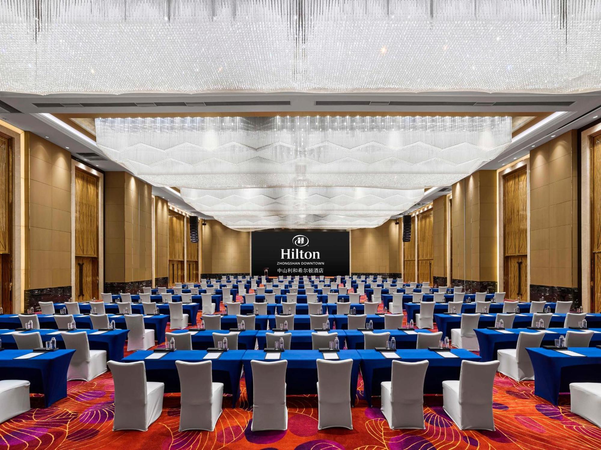 Hilton Zhongshan Downtown Exteriör bild